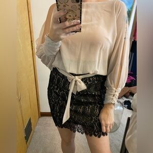 NWT Lucy Paris Chiffon and Lace Split Sleeve Dress